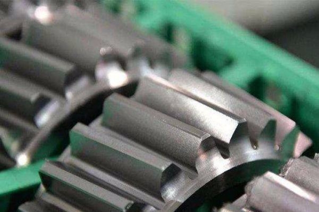 揭秘斜齒輪變速箱，為啥重載卡車(chē)和飛機(jī)都用它？